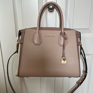 Multicolour pink Michael Kors bag🪷